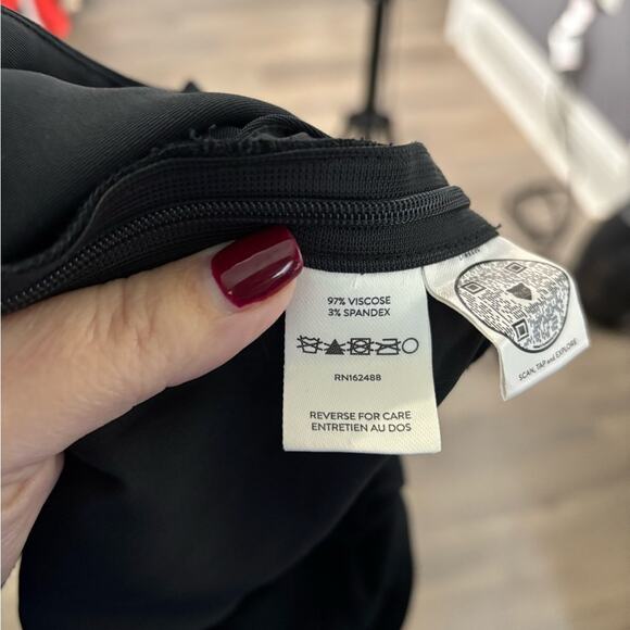 Lita Black Jumpsuit With Front Cutout & Bow Size Small - Picture 7 of 7